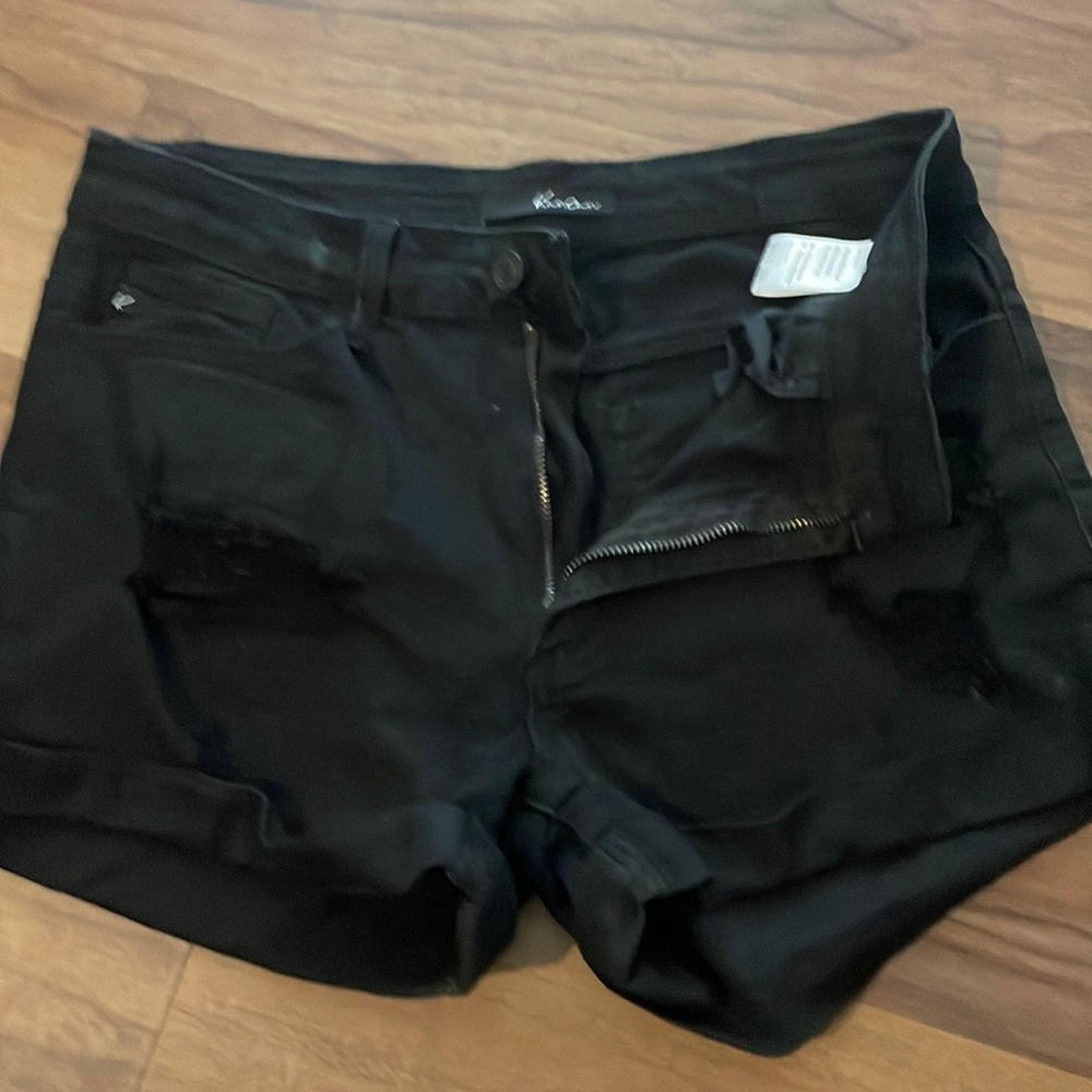 Women’s KanCan black distressed style shorts